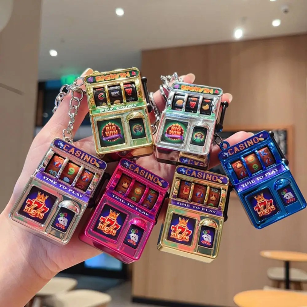 Модный брелок в виде игрового  – обзор и цена Fruit Slot Machine